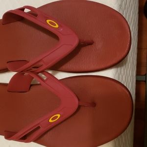 OAKLEY thong sandals